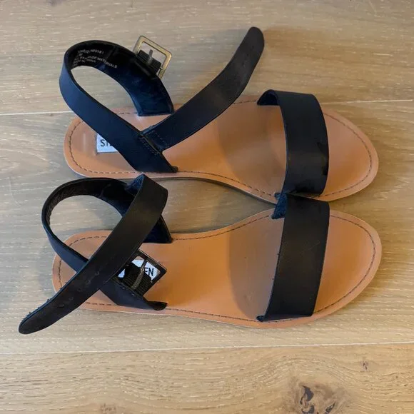 Steve Madden Black Sandals - Picture 3 of 3